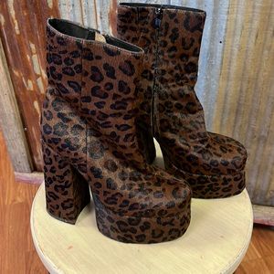 Jeffrey Campbell Cheetah Print Size 7M Platform Boots